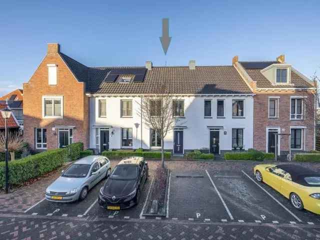 Tussenwoning Middelharnis 3 slaapkamers westtuin