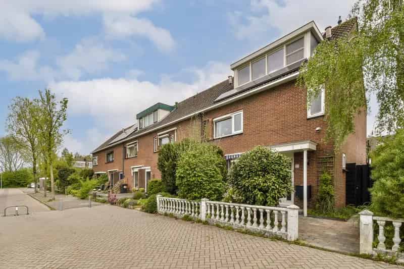 Hoekwoning Zwanenburg 4 slaapkamers balkon tuin