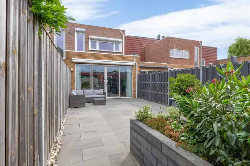 Huis te koop Berkel en Rodenrijs 5 slaapkamers tuin parkeerplaats