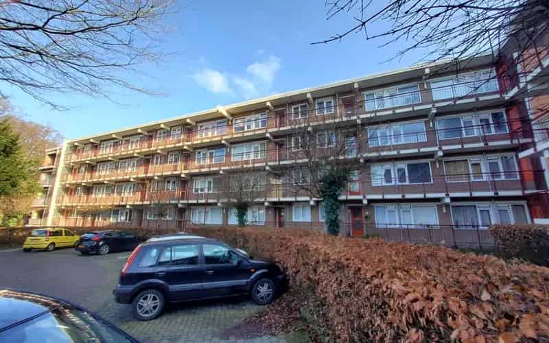 2 Slaapkamers Renovatieproject Nabij Centrum