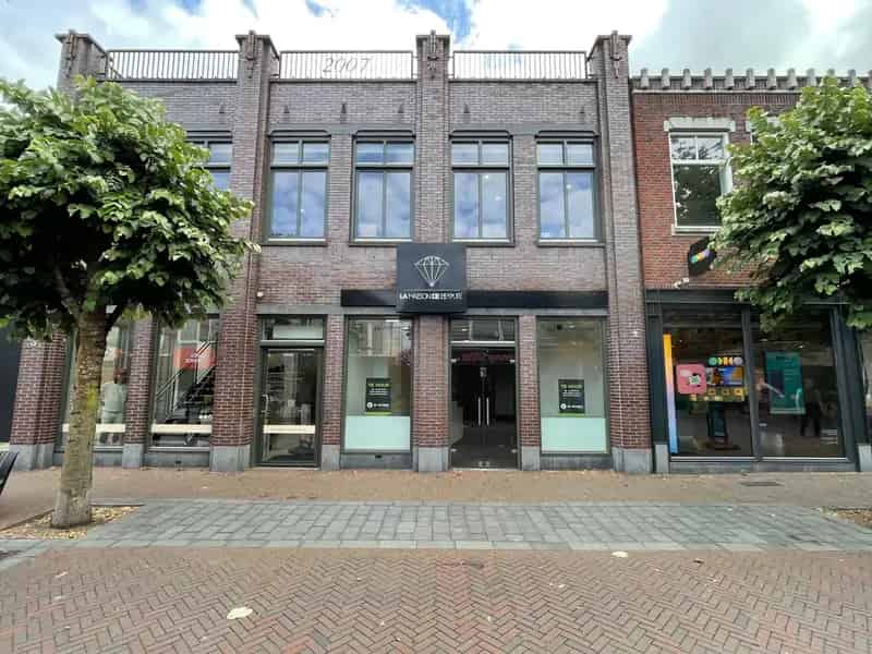 Winkel te Huur Lisse Centrum 80m² Nabij Kruidvat en Etos