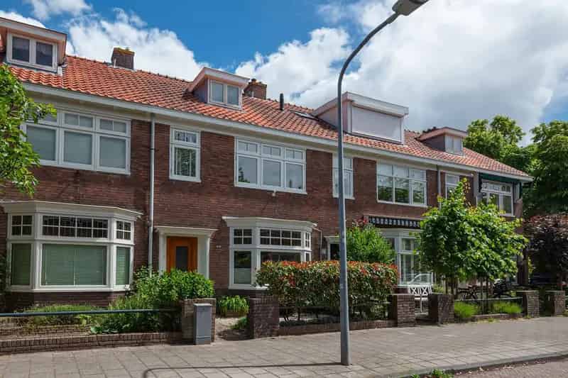 Jaren 30 woning Haarlem Noord 3 slaapkamers diepe tuin