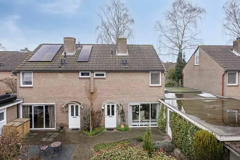 Tweekapper Epe 148m2 4 slaapkamers Garage Carport