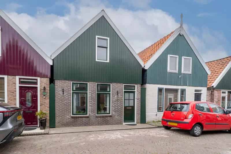 Huis te koop Volendam Centrum: Gerenoveerd 2 slaapkamers