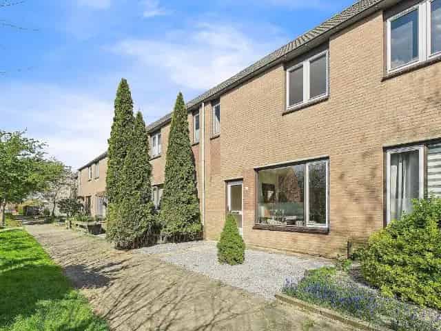 Tussenwoning te koop Terneuzen 3 slaapkamers  Vernieuwde badkamer