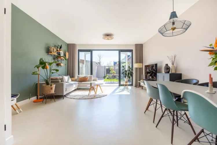 Luxe 6-Kamer Eengezinswoning Diemen 16 Zonnepanelen