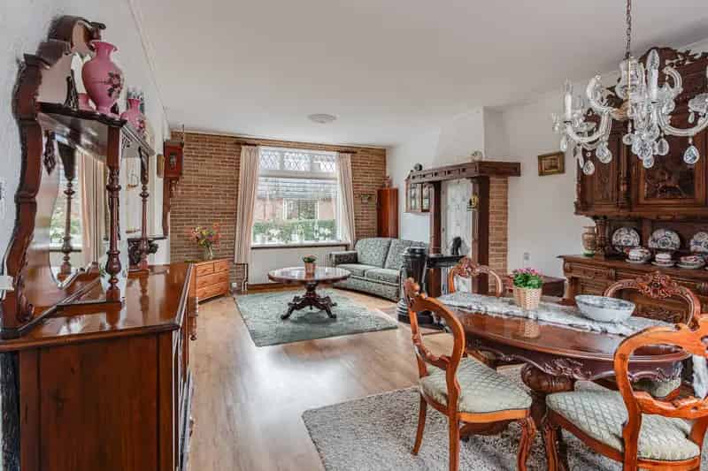 Huis te koop Baarn Leliestraat 7  - Charmante hoekwoning met mogelijkheden