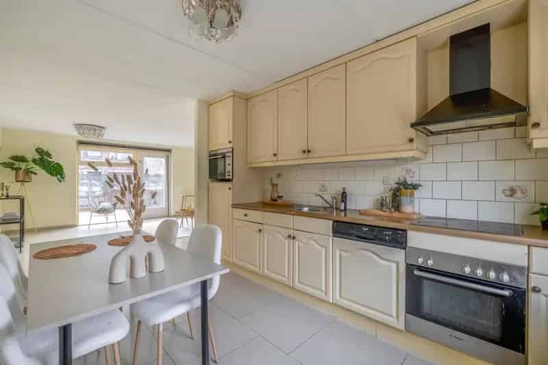 Ruime 5 Kamer Woning Rotterdam Pendrecht Energielabel A 116m2