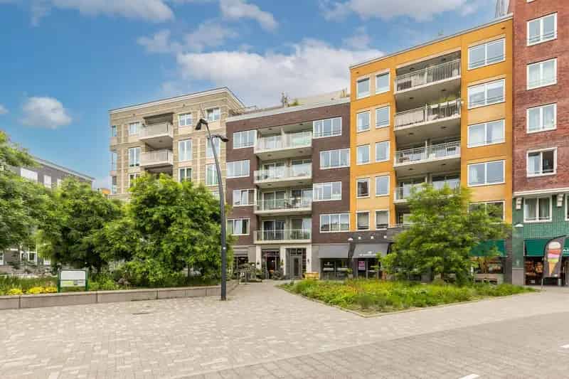 Modern appartement Diemen 45m2  Balkon Eigen Grond