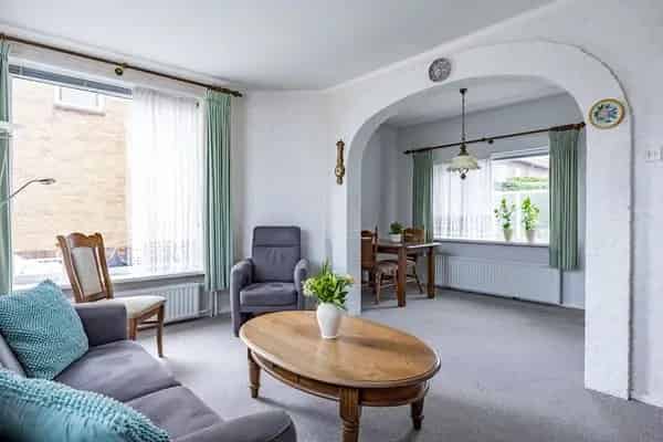 Vrijstaande woning Marum: Ruime woning met garage en tuin