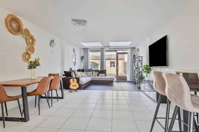 5 Slaapkamers Huis te Koop Zaandijk Ruime Tuin Moderne Keuken