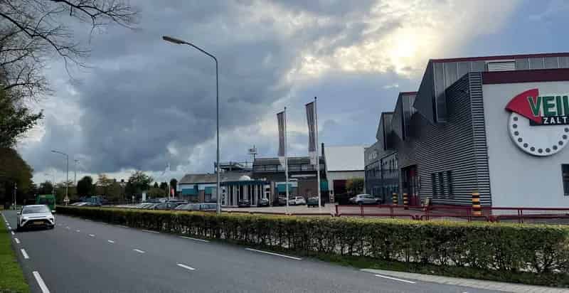 Bedrijfshal Zaltbommel | Zoek bedrijfshallen te huur: Stationsweg 28 5301 KH Zaltbommel 