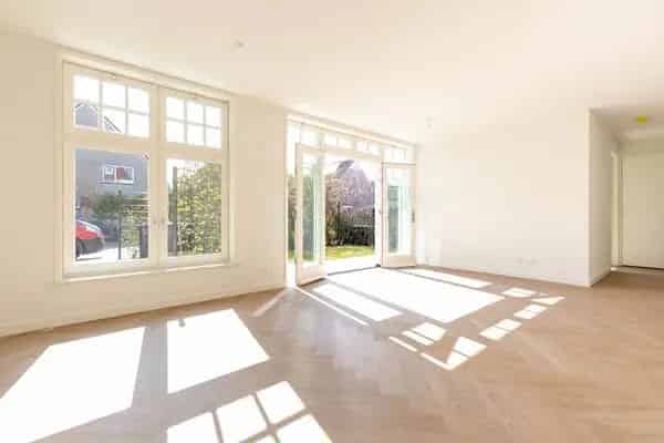 Luxe 2 Kamer Appartement begane grond zonnige tuin