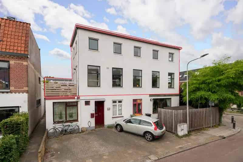 Appartement te koop Zeist: Ruime bovenwoning met dakterras