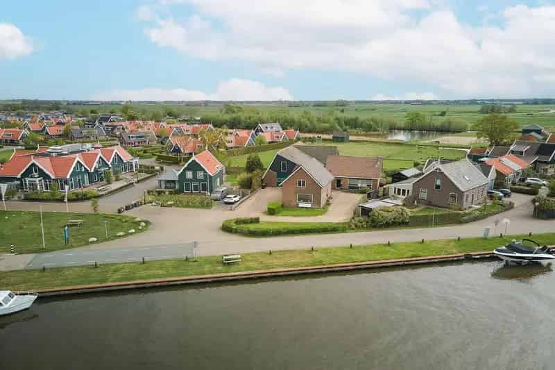 Vrijstaand Huis Oost-Graftdijk Aan Het Water Nabij Amsterdam