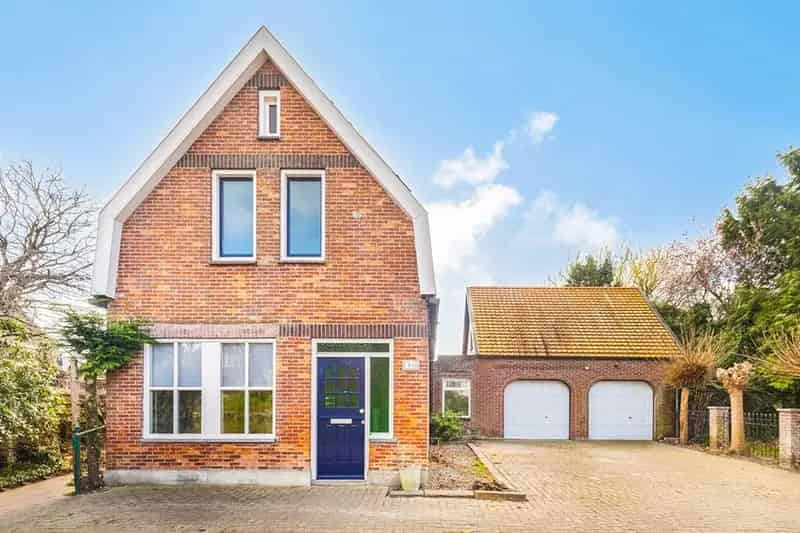 Vrijstaande Kluswoning Graauw Ruim Perceel Dubbele Garage