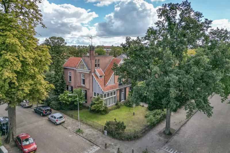 Monumentale Villa Nijmegen Hees 262m2 826m2 perceel
