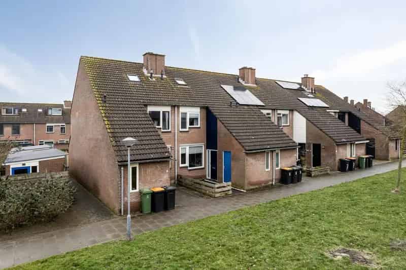 Ruime Eindwoning Poortambacht 4 Slaapkamers Moderne Badkamer