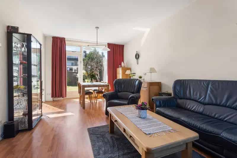 Tussenwoning Zevenaar 3 slaapkamers ruime tuin