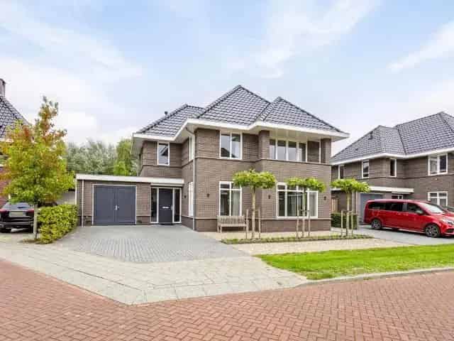 Ruime Familievilla te Huur in Westwijk Amstelveen