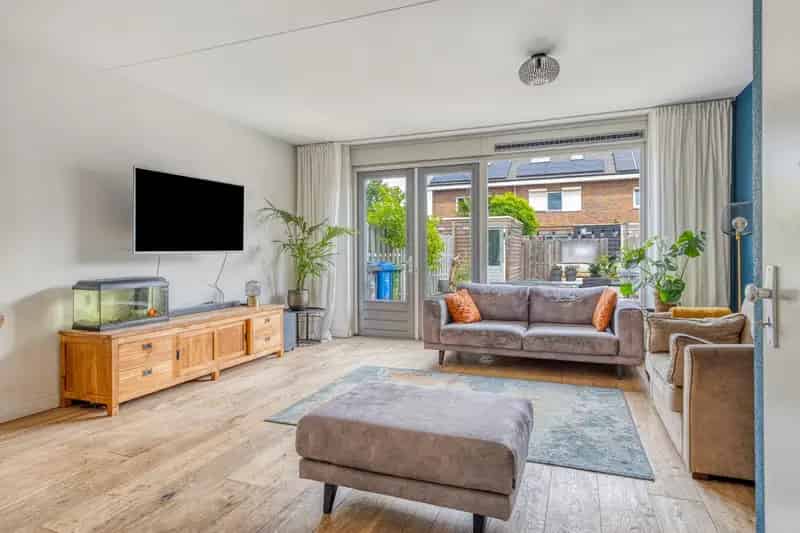 5 Kamer Eengezinswoning 138m2 Diepe Tuin Goede Staat