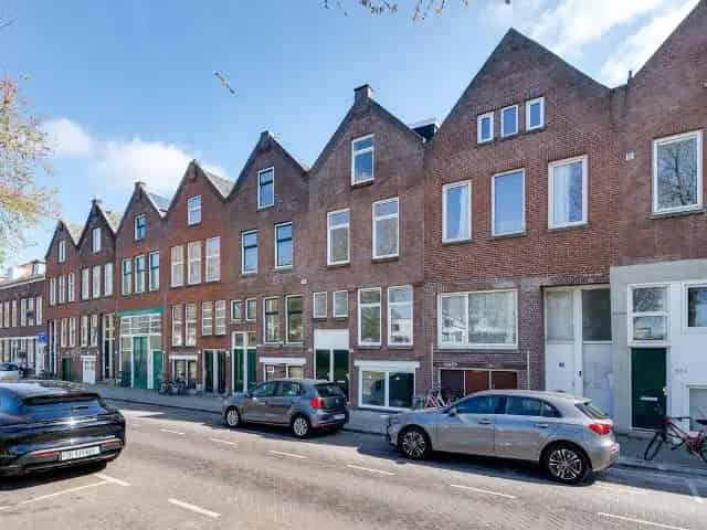 Moderne benedenwoning te koop in Bloemhof Rotterdam