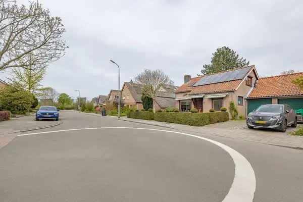 Half Vrijstaande woning Middelburg 4 slaapkamers grote tuin