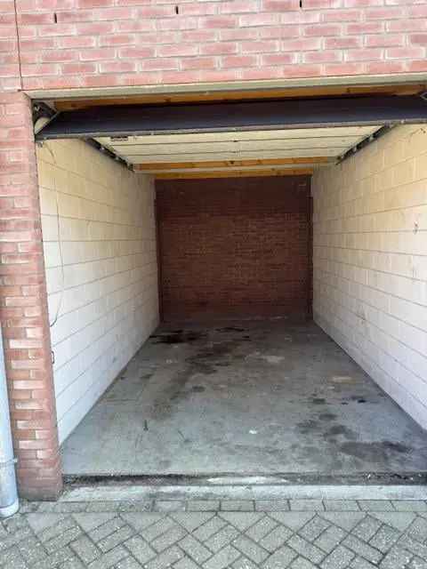 Garagebox te koop IJmuiden Celsiusstraat