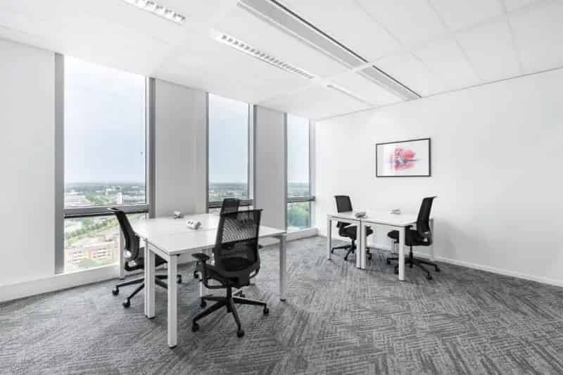 Vind een kantoor voor 5 personen in Regus Almere Station waarbij voor alles is gezorgd
