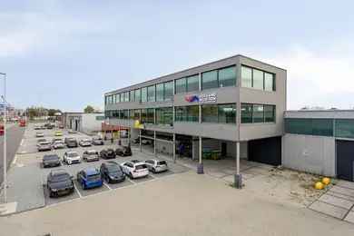 135m2 Kantoorruimte te Huur Rotterdam Waalhaven