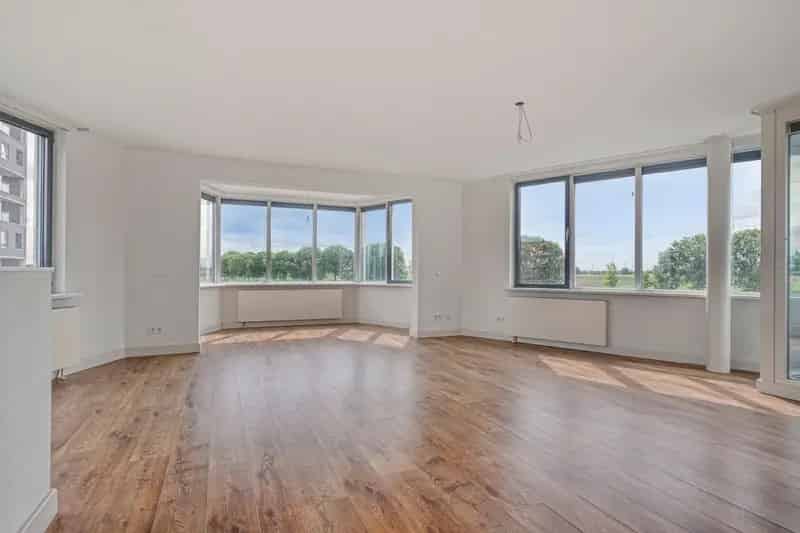 Ruim 3-kamer appartement 105m2 Almere Buiten Zonnig Balkon