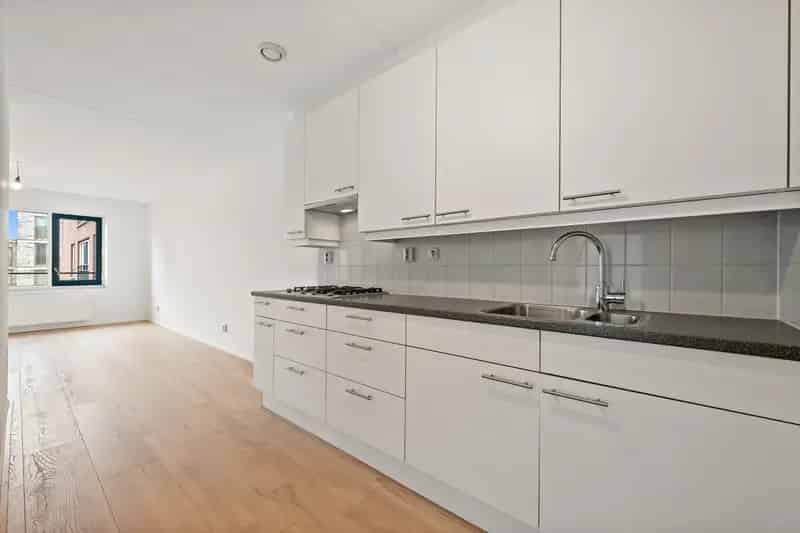 Appartement te koop Den Haag: 2-kamer gerenoveerd appartement met energielabel A