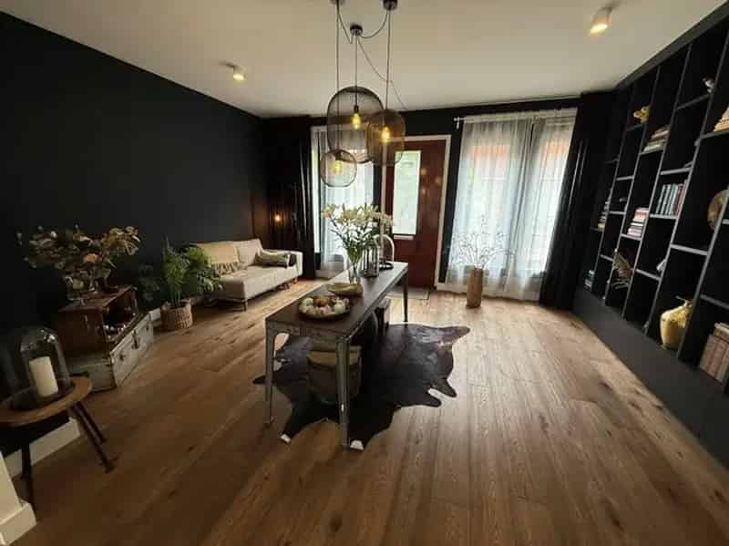 4 Slaapkamer Gezinswoning 221m2 te Huur 2025-2026