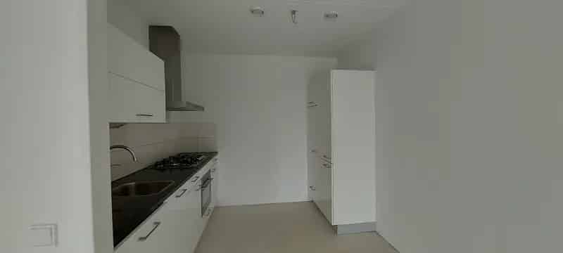 3 Kamer Appartement Breda Ruime Woonkamer Balkon