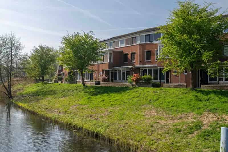Ruime gezinswoning 5 slaapkamers garage zonnepanelen Amersfoort