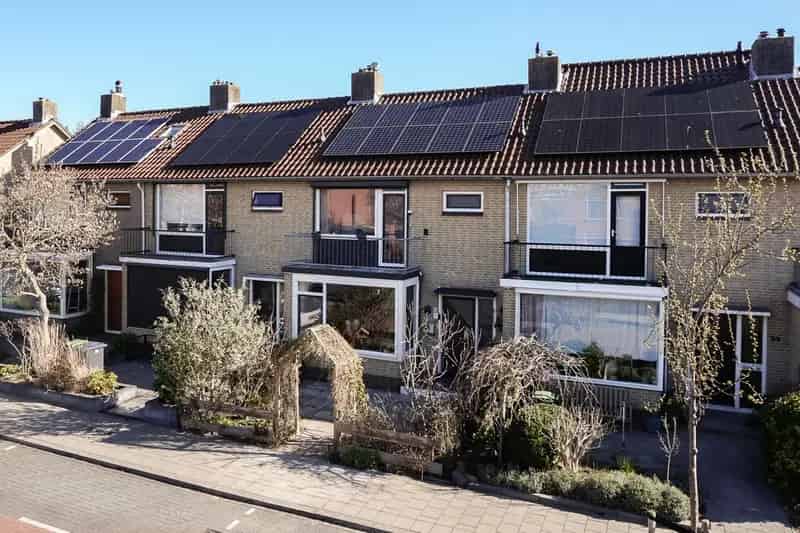 Huis te koop De Lier 4 slaapkamers moderne keuken tuin