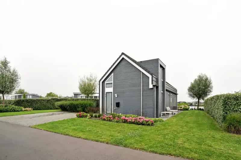 Recreatiewoning Wemeldinge: Ruimte, Comfort en Waterzicht