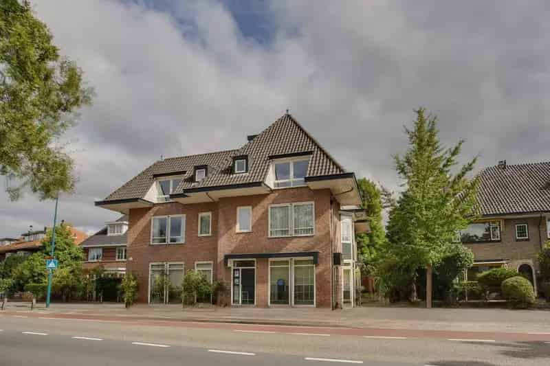 Ruim appartement Oegstgeest 107m2 2 slaapkamers garage balkon