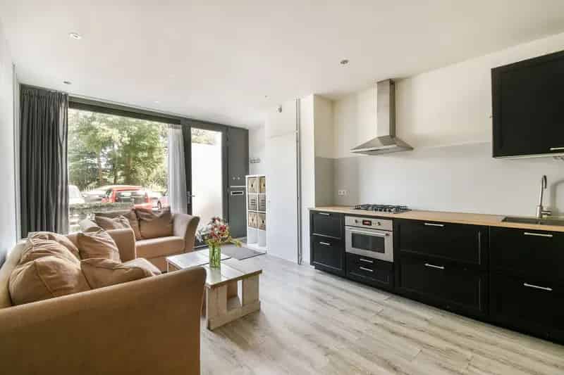 Appartement te koop Amsterdam Kleiburg: 4 kamers, 75m², zonnig terras