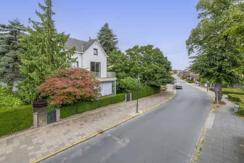Grote gezinswoning Reuver 5 slaapkamers 2 badkamers grote tuin
