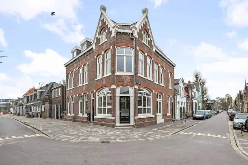 Appartement te koop Zaandam Centrum 54m2 gerenoveerd 2024