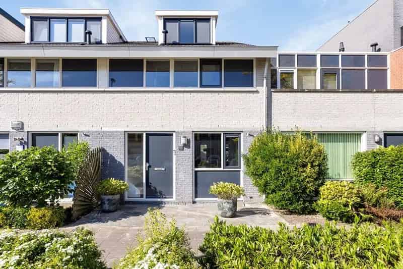 5 Slaapkamers Eengezinswoning Leiderdorp Tuin Zuidwesten Energielabel A