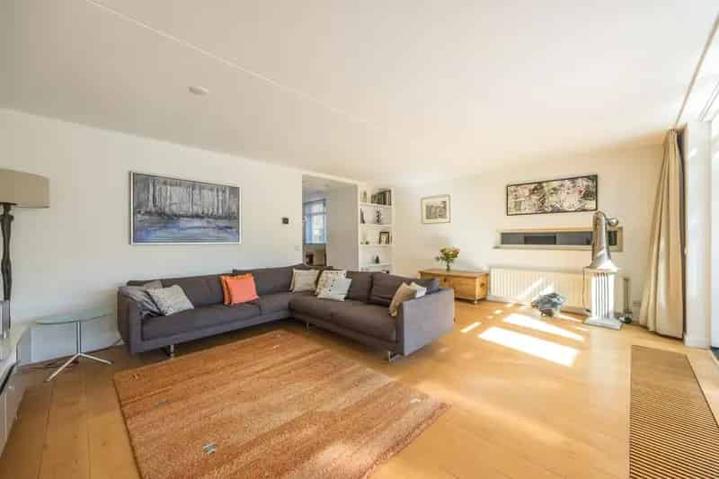 Huis te koop Abcoude: Ruime hoekwoning 4 slaapkamers grote tuin