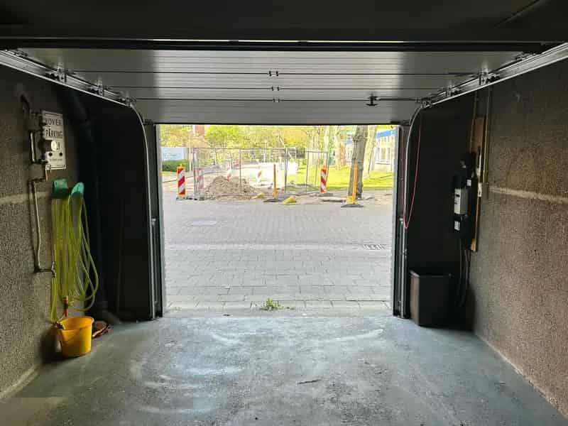 Garage te koop Amsterdam Noord 18m2 nabij Noord Zuidlijn