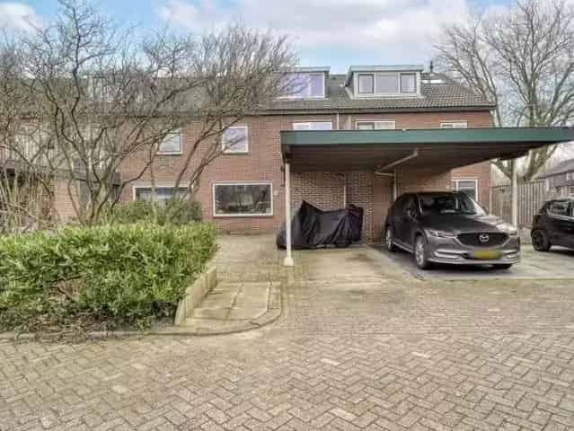 Tussenwoning 4 slaapkamers Nieuw Vennep