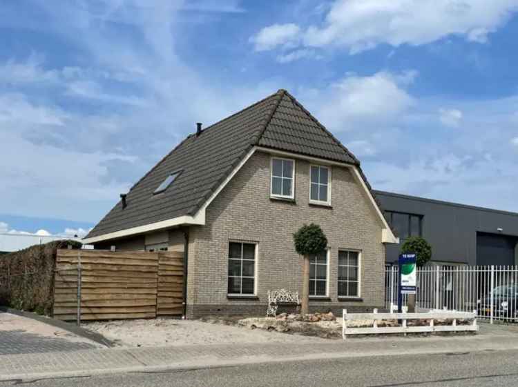 Vrijstaande Bedrijfswoning IJsselmuiden: Wonen en Werken Gecombineerd