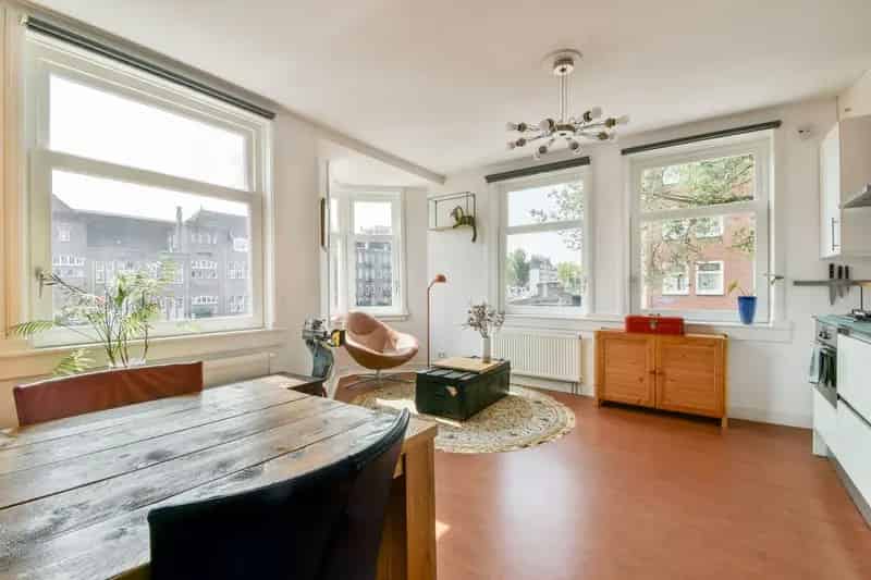 Ruim hoekappartement Amsterdam 3 slaapkamers
