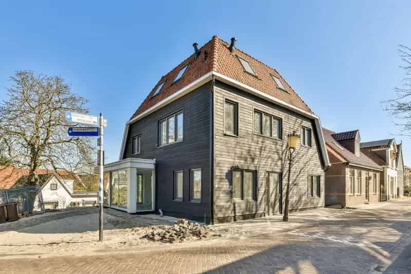 Amsterdam Noord Maisonnette 101m2 3 slaapkamers terras
