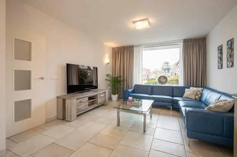 Ruime 2-onder-1-kapwoning met 4 slaapkamers in Roermond