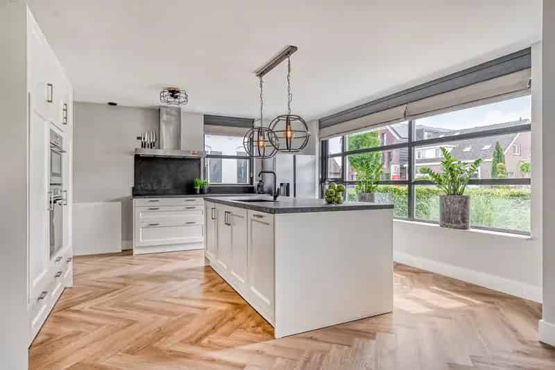 Huis te koop Achterveld: Duurzame Villa met 5 slaapkamers